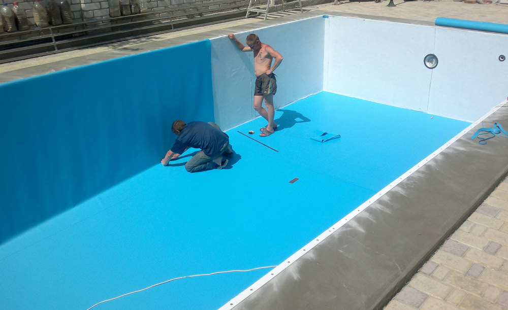 Обслуживание бассейна. Бассейн капитальный. Ремонт бассейна работа. Здание бассейна. Ремонт бассейна картинки.